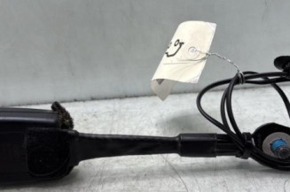 Attache ceinture avant droit FORD FIESTA 7