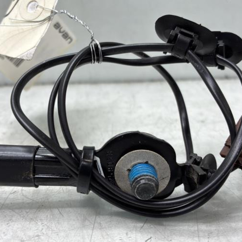 Attache ceinture avant droit FORD FIESTA 7 Photo n°3