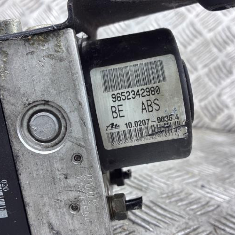 Bloc ABS (freins anti-blocage) PEUGEOT 206 Photo n°3