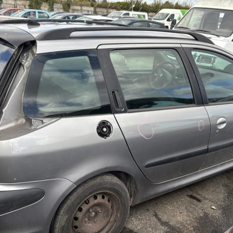 Bloc ABS (freins anti-blocage) PEUGEOT 206 Photo n°9