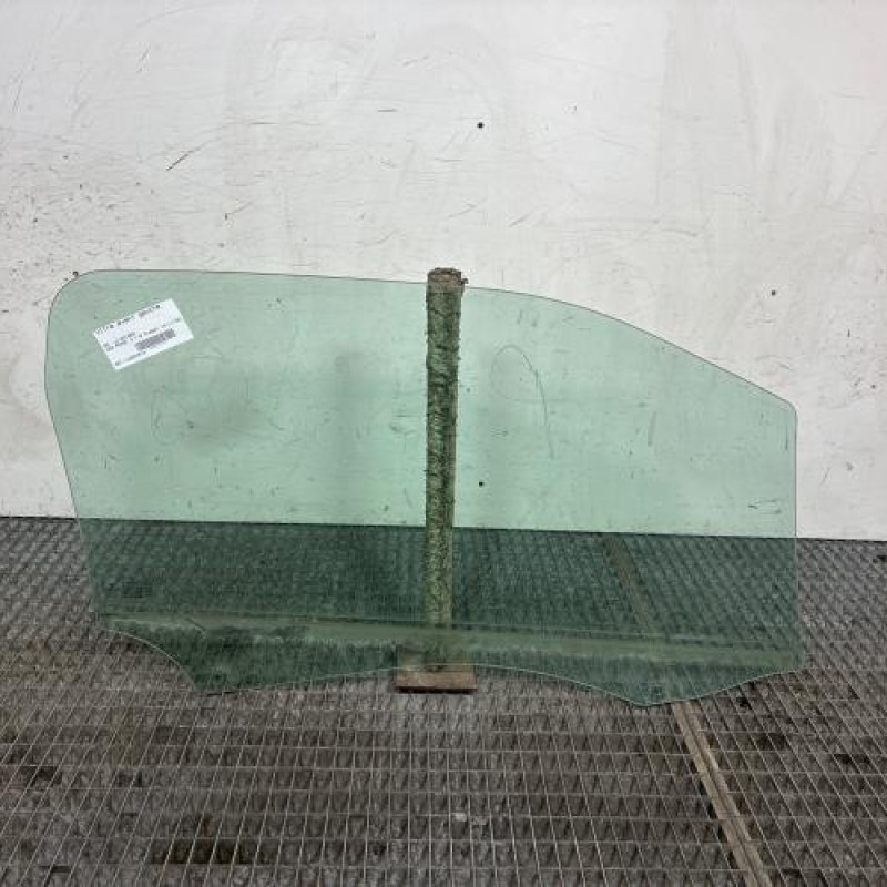 Vitre avant gauche DS DS3 Photo n°2