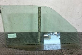 Vitre avant gauche CITROEN SAXO