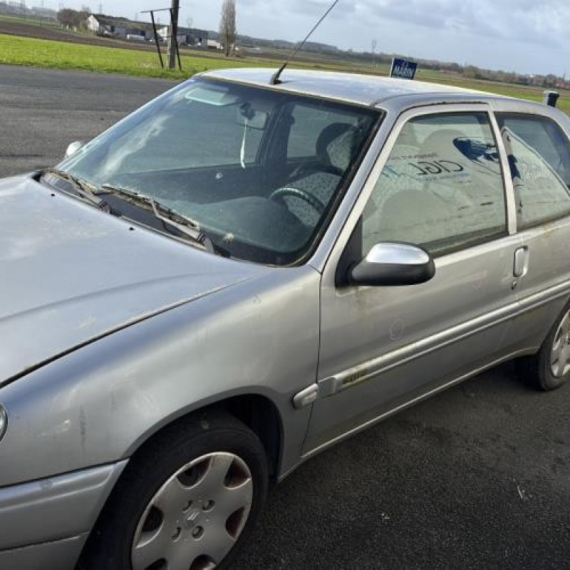 Vitre avant gauche CITROEN SAXO Photo n°16