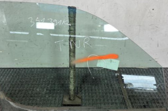 Vitre avant droit PEUGEOT PARTNER 1 Photo n°1