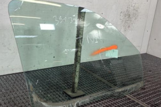 Vitre avant droit PEUGEOT PARTNER 1