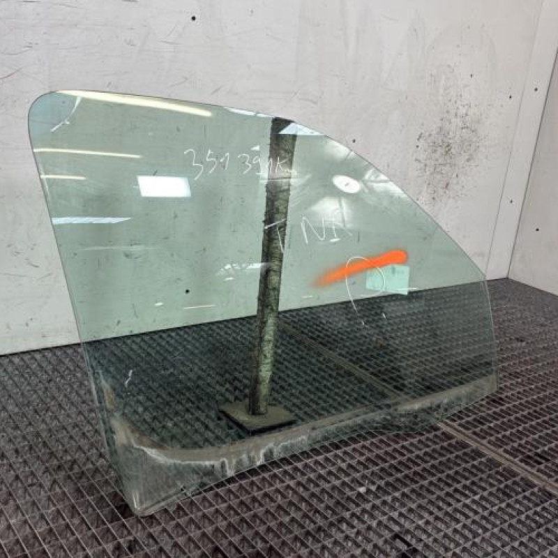 Vitre avant droit PEUGEOT PARTNER 1 Photo n°3