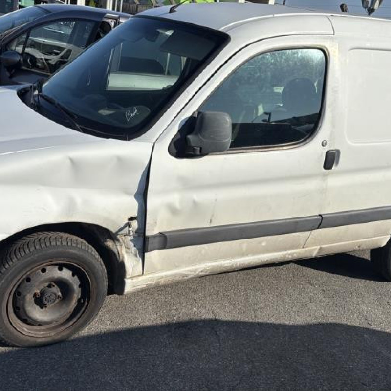 Vitre avant droit PEUGEOT PARTNER 1 Photo n°12