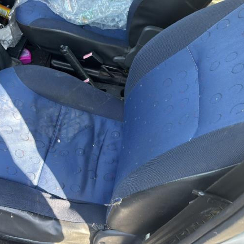 Vitre avant droit PEUGEOT PARTNER 1 Photo n°14