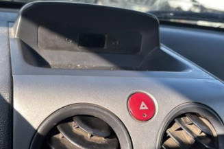 Vitre avant droit PEUGEOT PARTNER 1