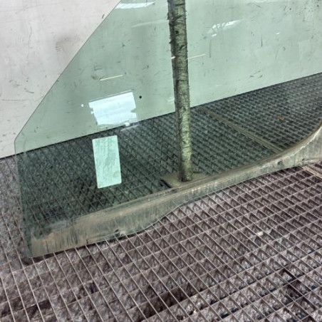 Vitre avant gauche PEUGEOT PARTNER 1