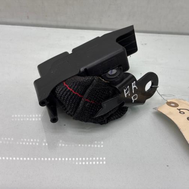 Attache ceinture arriere droit RENAULT CLIO 3 Photo n°3