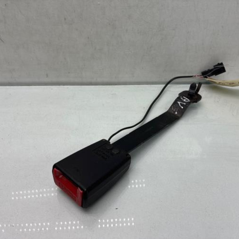 Attache ceinture avant gauche RENAULT CLIO 3 Photo n°2