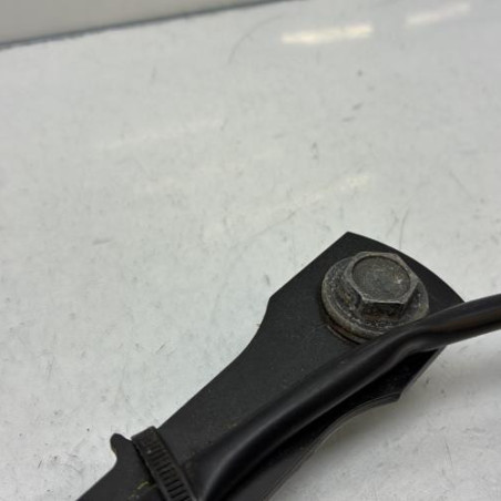 Attache ceinture avant droit NISSAN JUKE 1