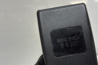 Attache ceinture avant droit NISSAN JUKE 1