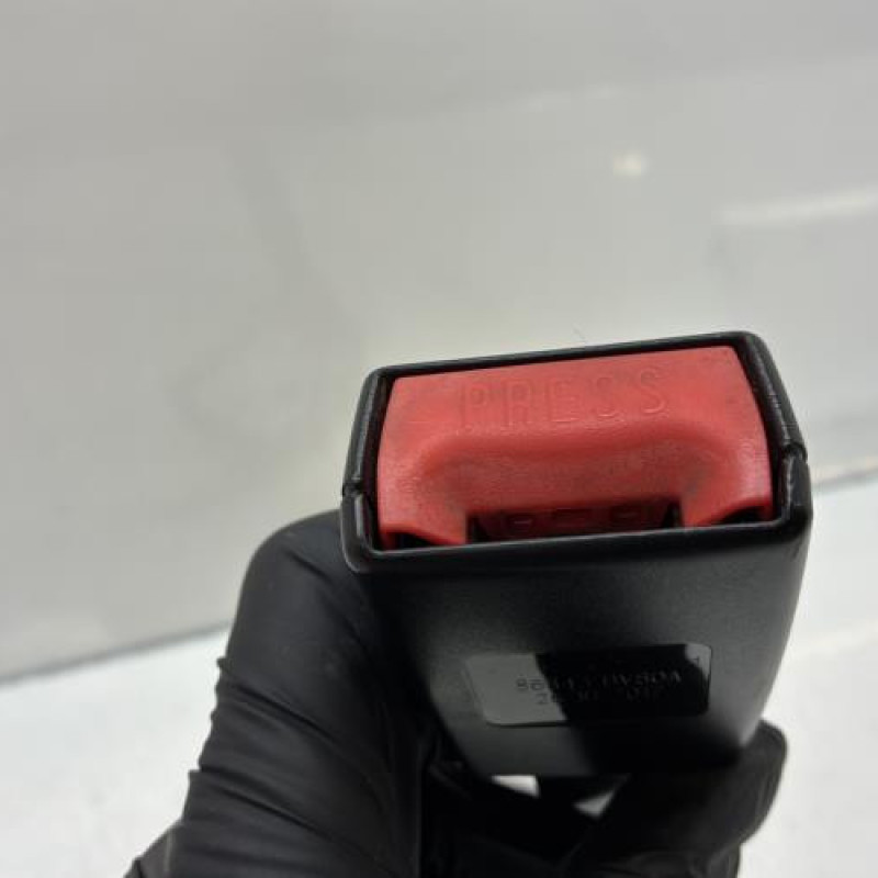 Attache ceinture avant gauche NISSAN JUKE 1 Photo n°4