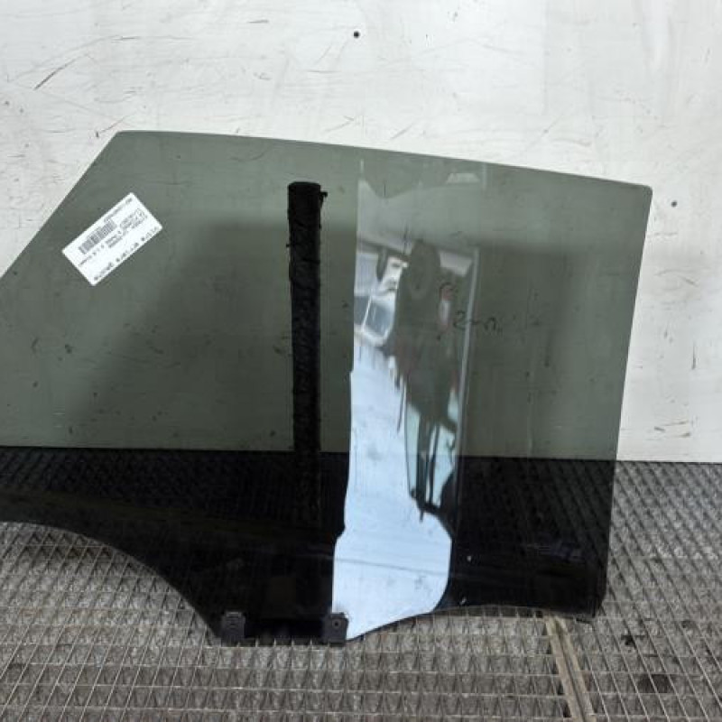Vitre arriere gauche CITROEN C4 PICASSO 2 Photo n°4