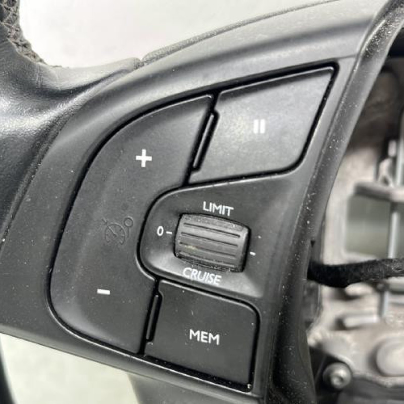 Volant CITROEN C4 PICASSO 2 Photo n°3