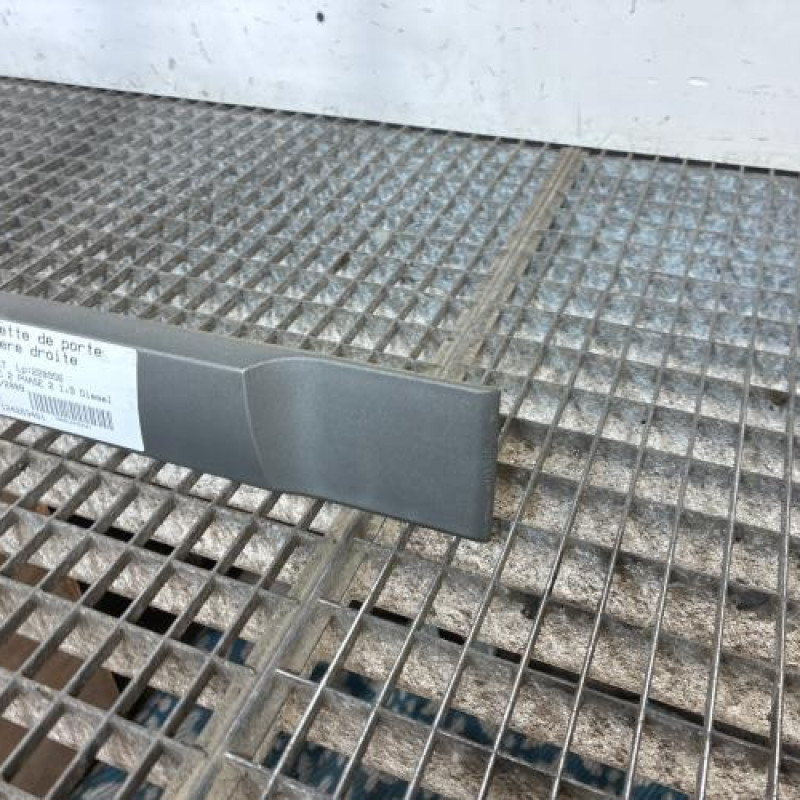 Baguette de porte arriere droite RENAULT SCENIC 2 Photo n°3