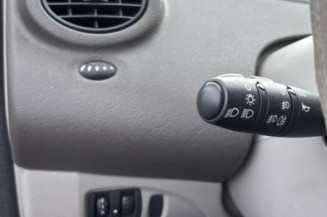 Attache ceinture arriere gauche RENAULT TWINGO 2