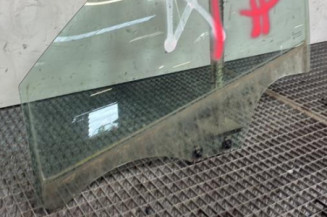 Vitre avant gauche DACIA SANDERO 2