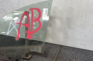 Vitre avant gauche DACIA SANDERO 2