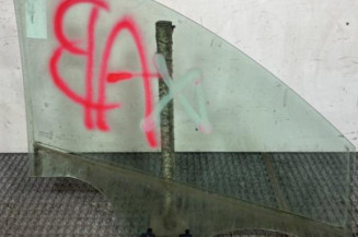 Vitre avant gauche DACIA SANDERO 2