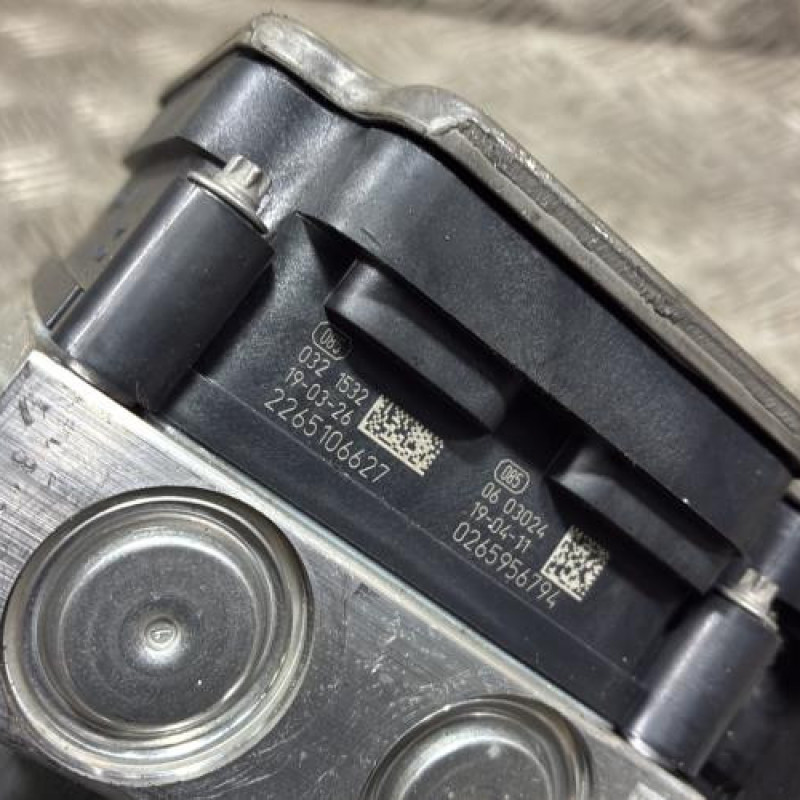 Bloc ABS (freins anti-blocage) RENAULT CLIO 5 Photo n°5