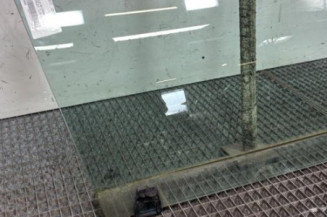 Vitre avant droit VOLKSWAGEN GOLF 4