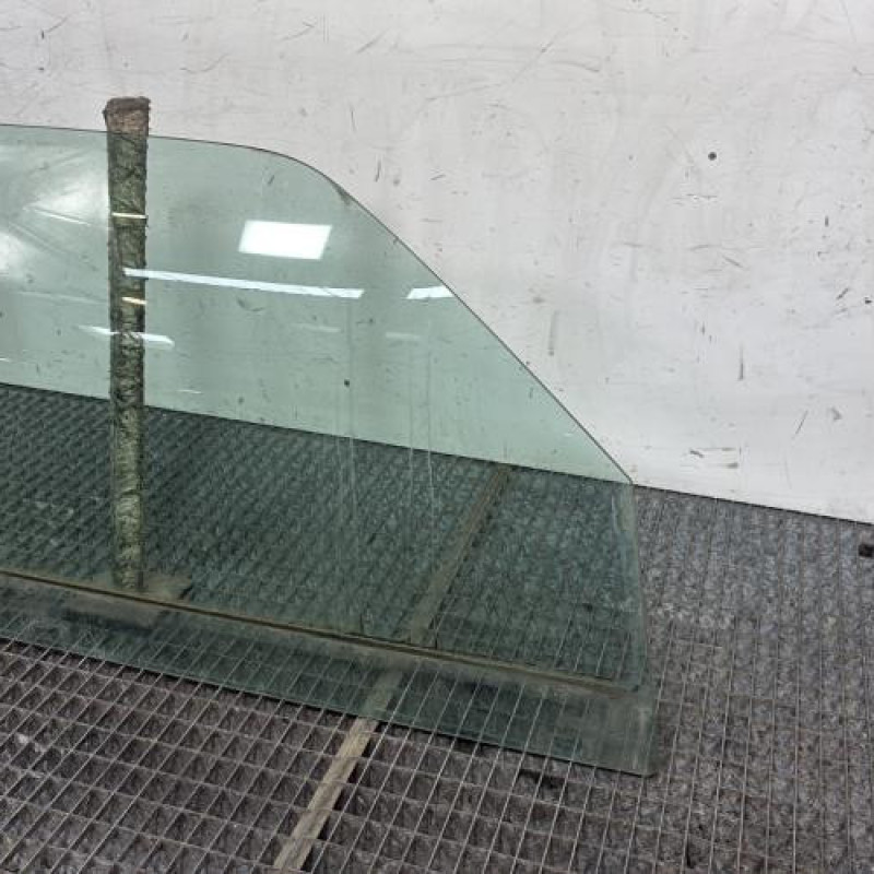 Vitre avant droit VOLKSWAGEN GOLF 4 Photo n°3