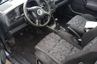 Vitre avant droit VOLKSWAGEN GOLF 4