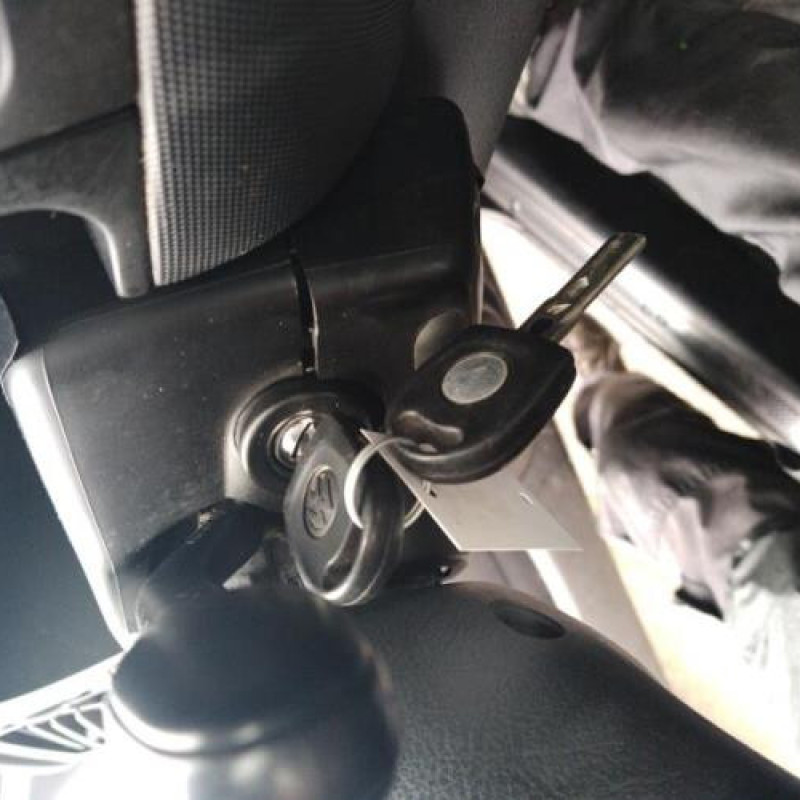 Vitre avant droit VOLKSWAGEN GOLF 4 Photo n°13