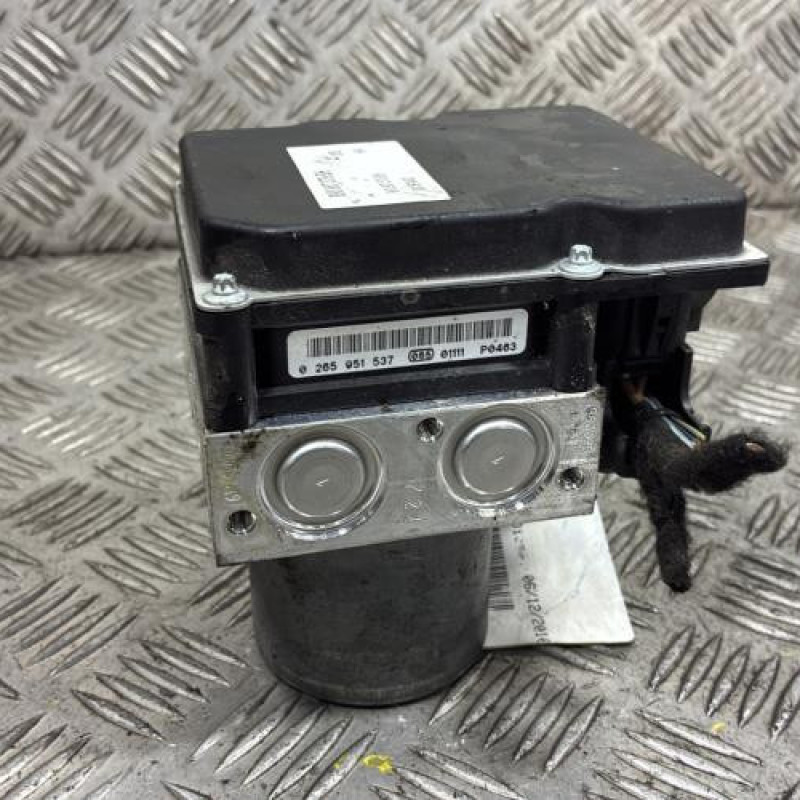 Bloc ABS (freins anti-blocage) AUDI A4 3 Photo n°2