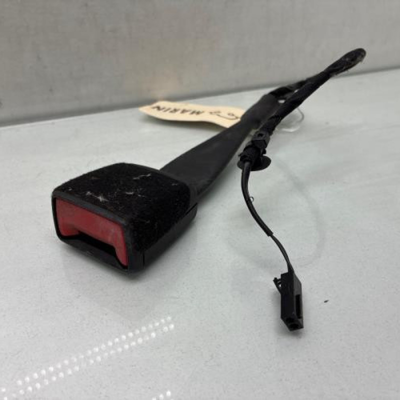 Attache ceinture avant droit AUDI Q2 Photo n°1