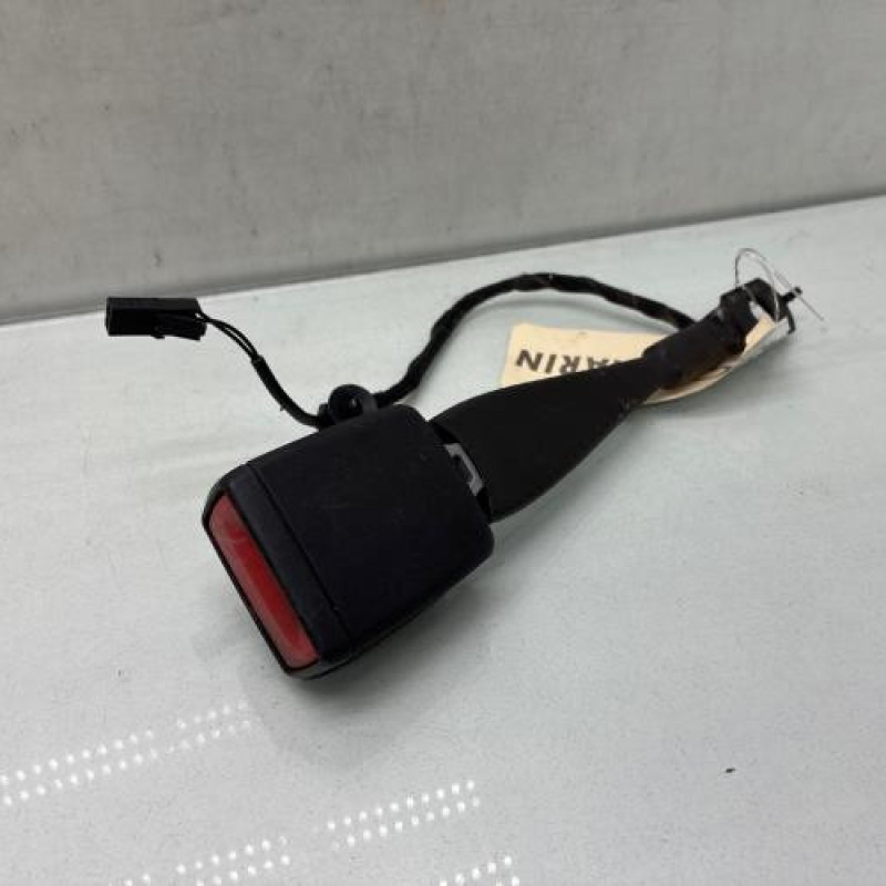 Attache ceinture avant droit AUDI Q2 Photo n°2