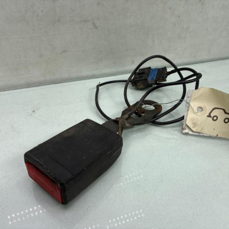 Attache ceinture avant gauche CITROEN BERLINGO 2 Photo n°1