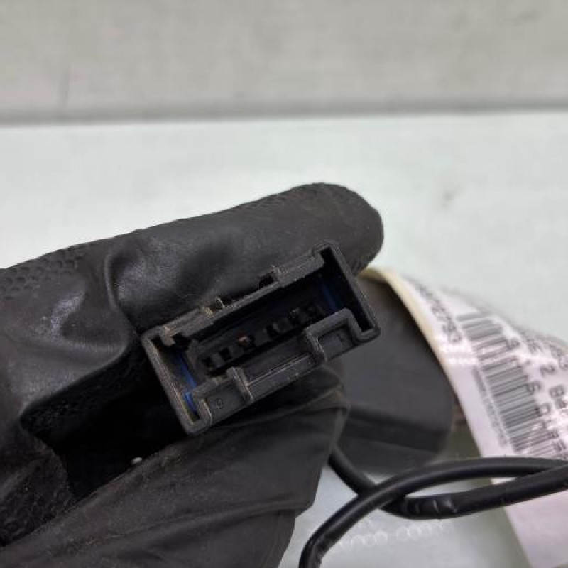 Attache ceinture avant gauche CITROEN BERLINGO 2 Photo n°3