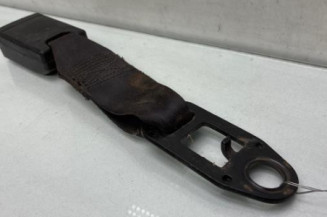 Attache ceinture centrale avant CITROEN BERLINGO 2