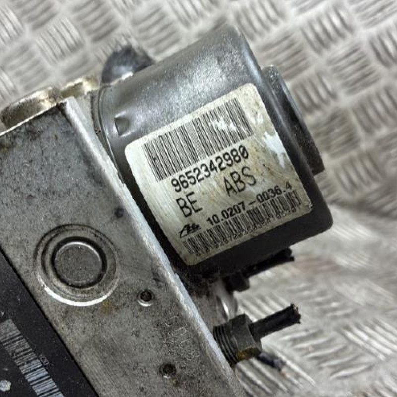 Bloc ABS (freins anti-blocage) PEUGEOT 206 Photo n°4