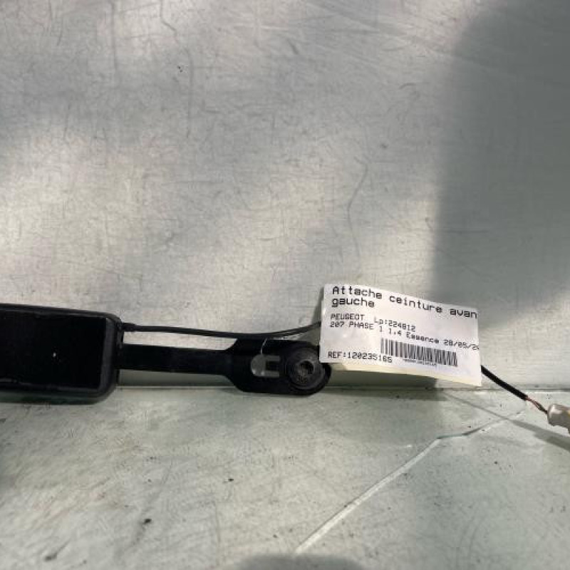 Attache ceinture avant gauche PEUGEOT 207 Photo n°1