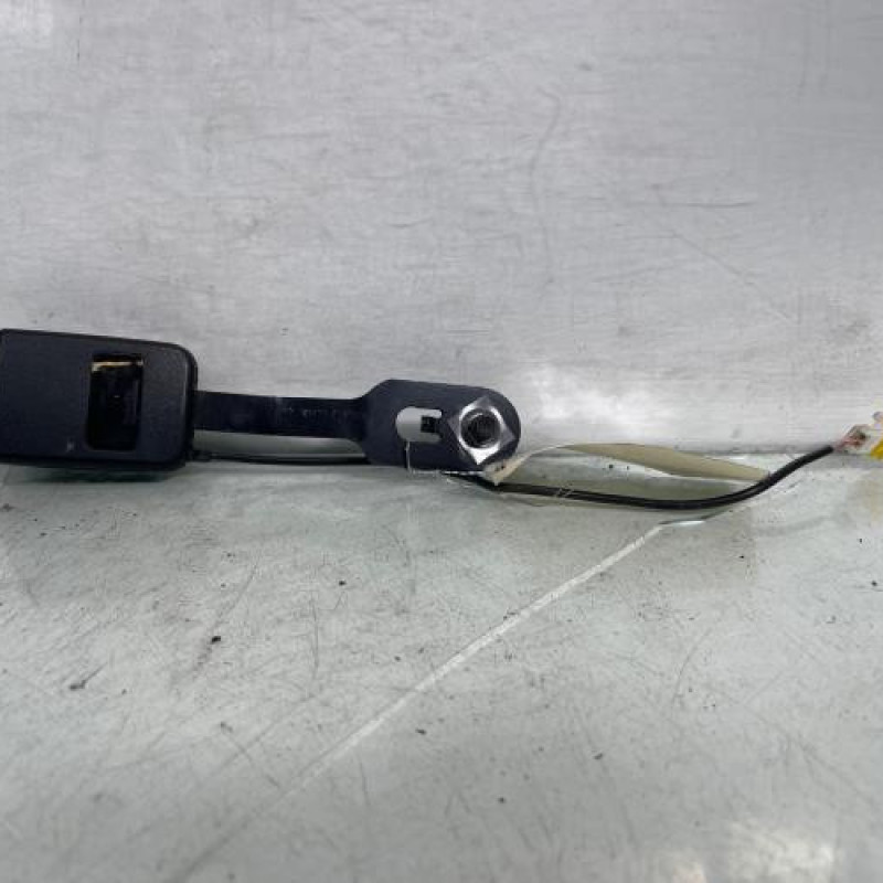 Attache ceinture avant gauche PEUGEOT 207 Photo n°2