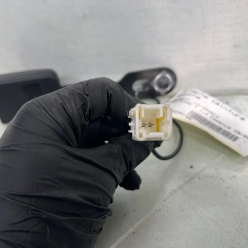 Attache ceinture avant gauche PEUGEOT 207 Photo n°3