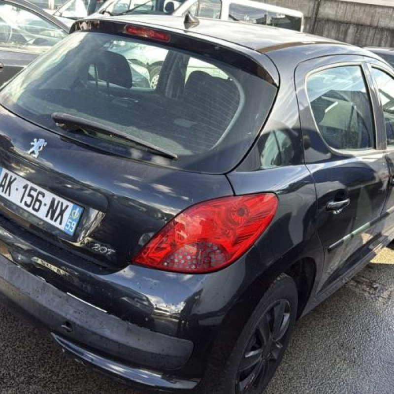 Attache ceinture avant gauche PEUGEOT 207 Photo n°7