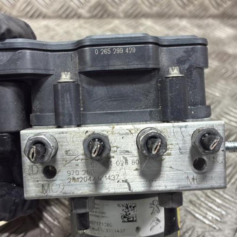 Bloc ABS (freins anti-blocage) CITROEN C5 AIRCROSS Photo n°3