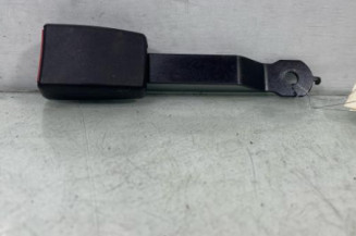 Attache ceinture avant droit RENAULT CLIO 3