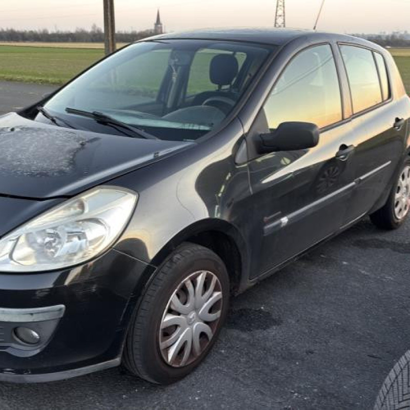 Volant RENAULT CLIO 3 Photo n°5