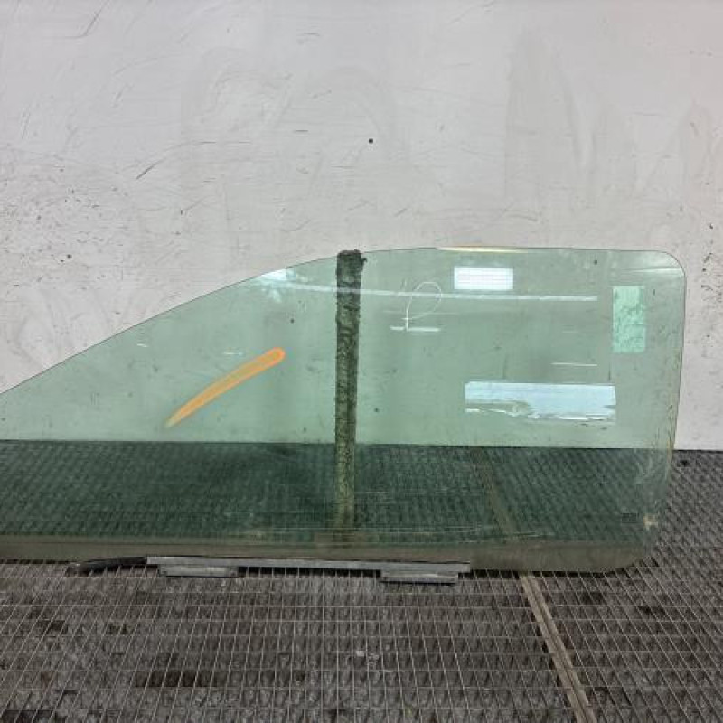 Vitre avant gauche RENAULT TWINGO 1 Photo n°1