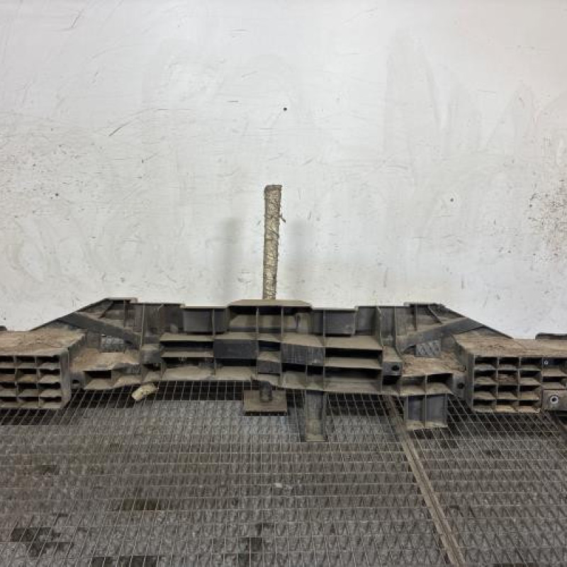 Absorbeur de pare choc arriere RENAULT TWINGO 2 Photo n°4