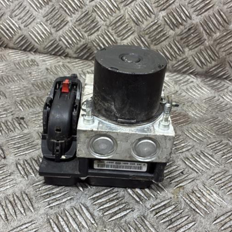 Bloc ABS (freins anti-blocage) VOLKSWAGEN POLO 5 Photo n°3