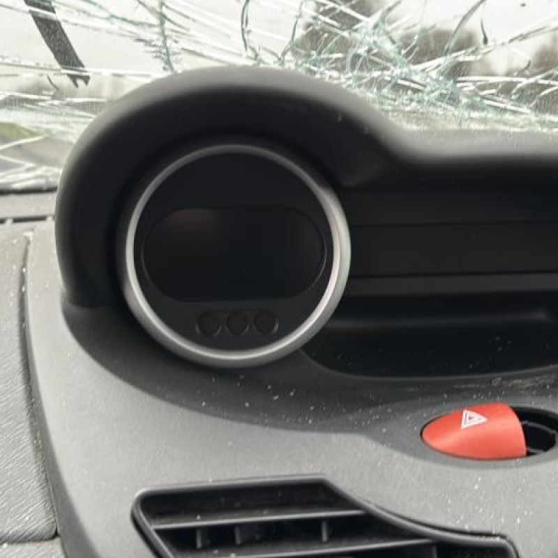 Absorbeur de pare choc arriere RENAULT TWINGO 2 Photo n°9