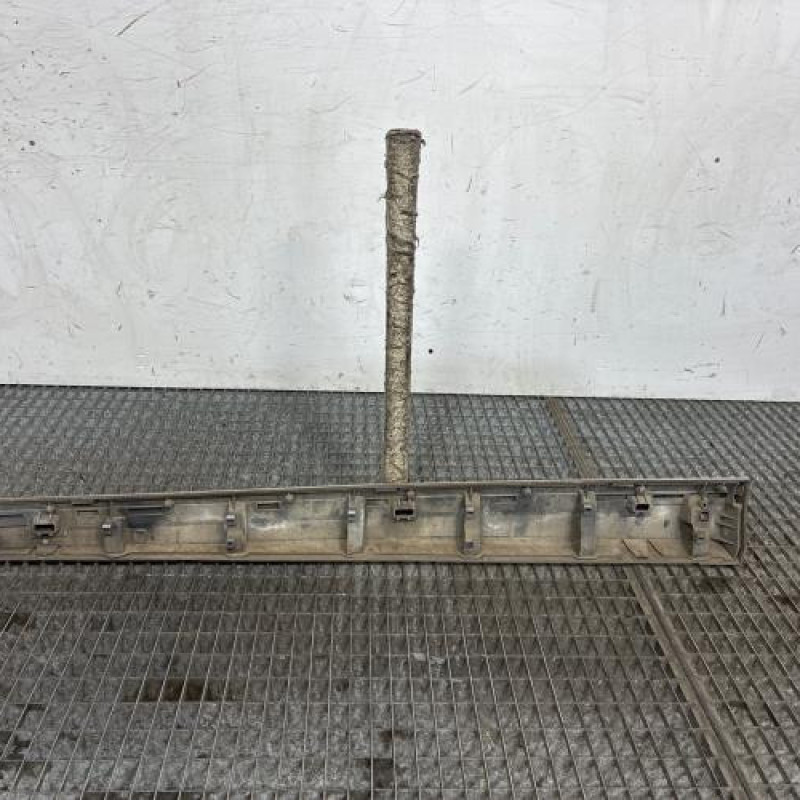 Baguette de porte avant droite RENAULT MEGANE 3 Photo n°2